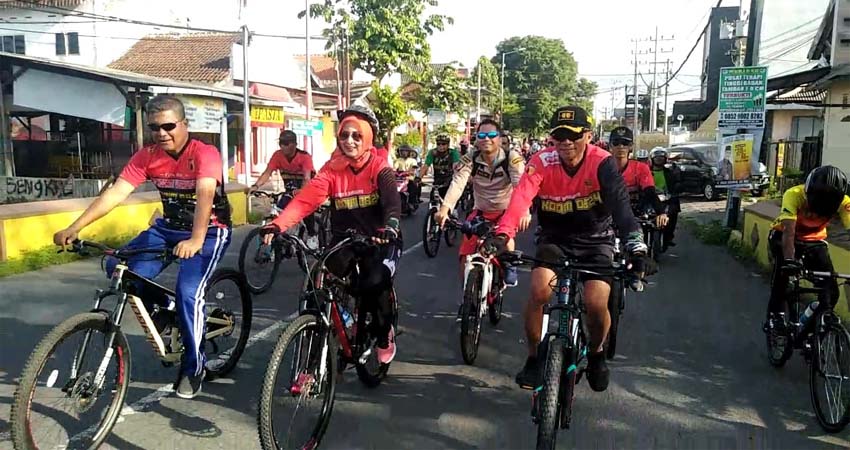 Peringati HUT Kodam V Brawijaya dan Hari Juang TNI, Kodim 0824 Gowes Bareng Rakyat