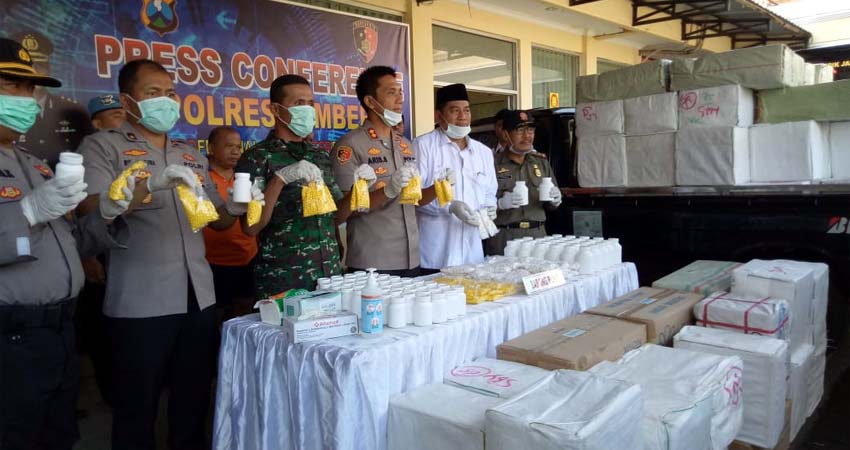 Kapolres Jember lakukan Press Conference penangkapan Bandar besar Okerbaya di Mapolres Jember. (ist)