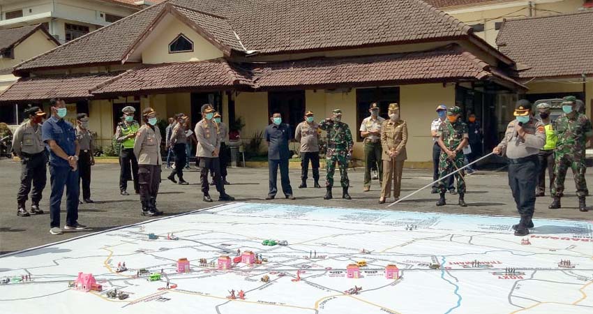 Antisipasi Dampak Covid-19, Polres Jember Giat Tactical Floor Game Sispamkota