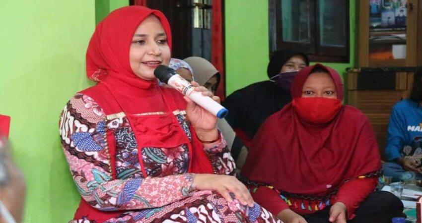 Calon Bupati Jember nomor urut 1, dr Hj Faida, MMR.