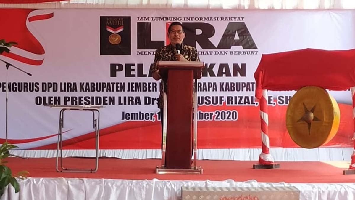 Kepala Bakesbangpol Hadiri Pelantikan Bupati LIRA Jember