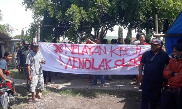 Dibuat Resah Perahu Jaring Slerek, Nelayan Tradisional Puger Jember Unjuk Rasa