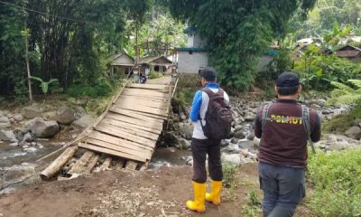 Jembatan Ambruk Akibat Diterjang Banjir Bandang, 37 KK di Tanggul Jember Terisolir