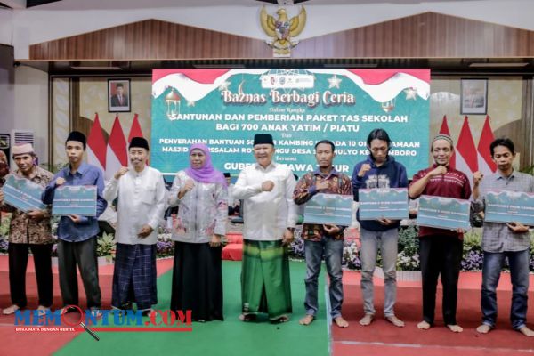 Safari Ramadan ke Jember, Gubernur Khofifah didampingi Bupati Hendy Beri Paket Sekolah hingga Kambing