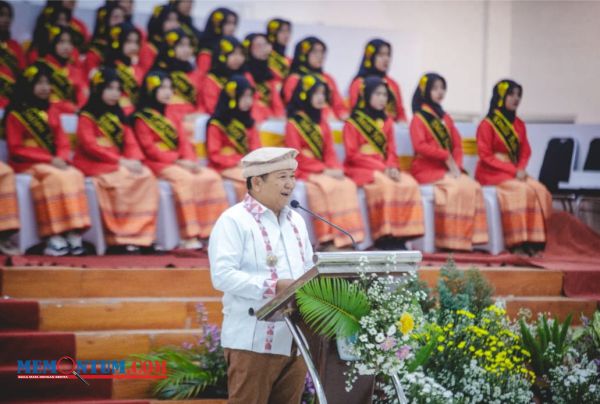 Hadiri Wisuda SD Al Baitul Amien, Bupati Jember Beri Motivasi dan Sampaikan Terima Kasih untuk Tenaga Pendidik