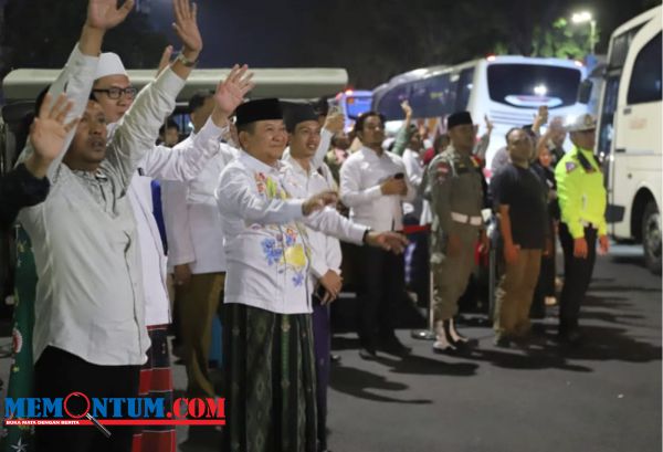 Berangkatkan 890 CJH Jember, Ini Pesan Bupati Hendy