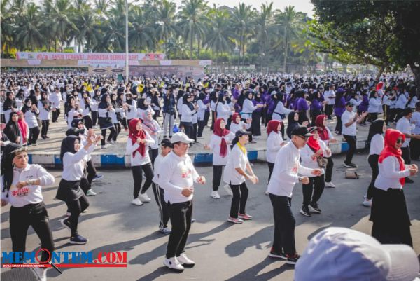 Peringati HLUN Ke-27, Bupati Jember Ajak 4 Ribu Lansia Gelar Peringatan di Alun-alun