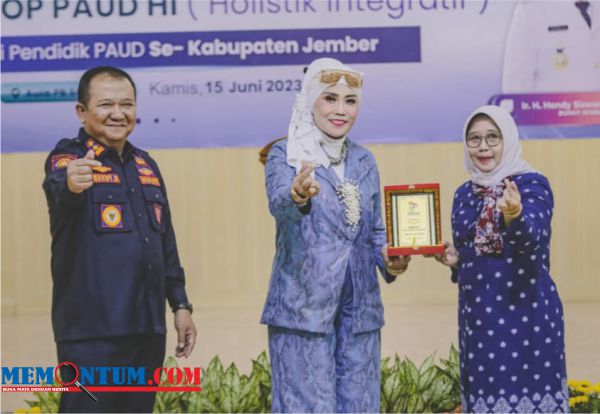 Workshop Holistik Integratif, Bupati Jember Janjikan Insentif Guru PAUD Naik 50 Persen